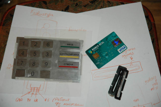 Illustration for article titled How Anyone Can Fake an ATM and Steal Your Money